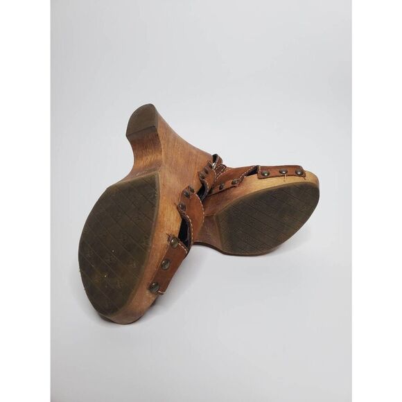 Donald J Pliner Lusa Strappy Suede Wooden Clog Platform Heels Leather Rivets Y2K - Picture 8 of 8